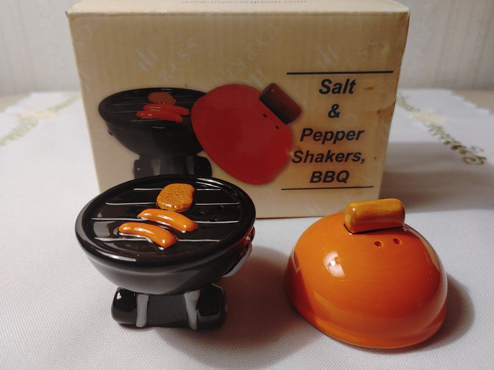 Salt &  Pepper Shakers BBQ