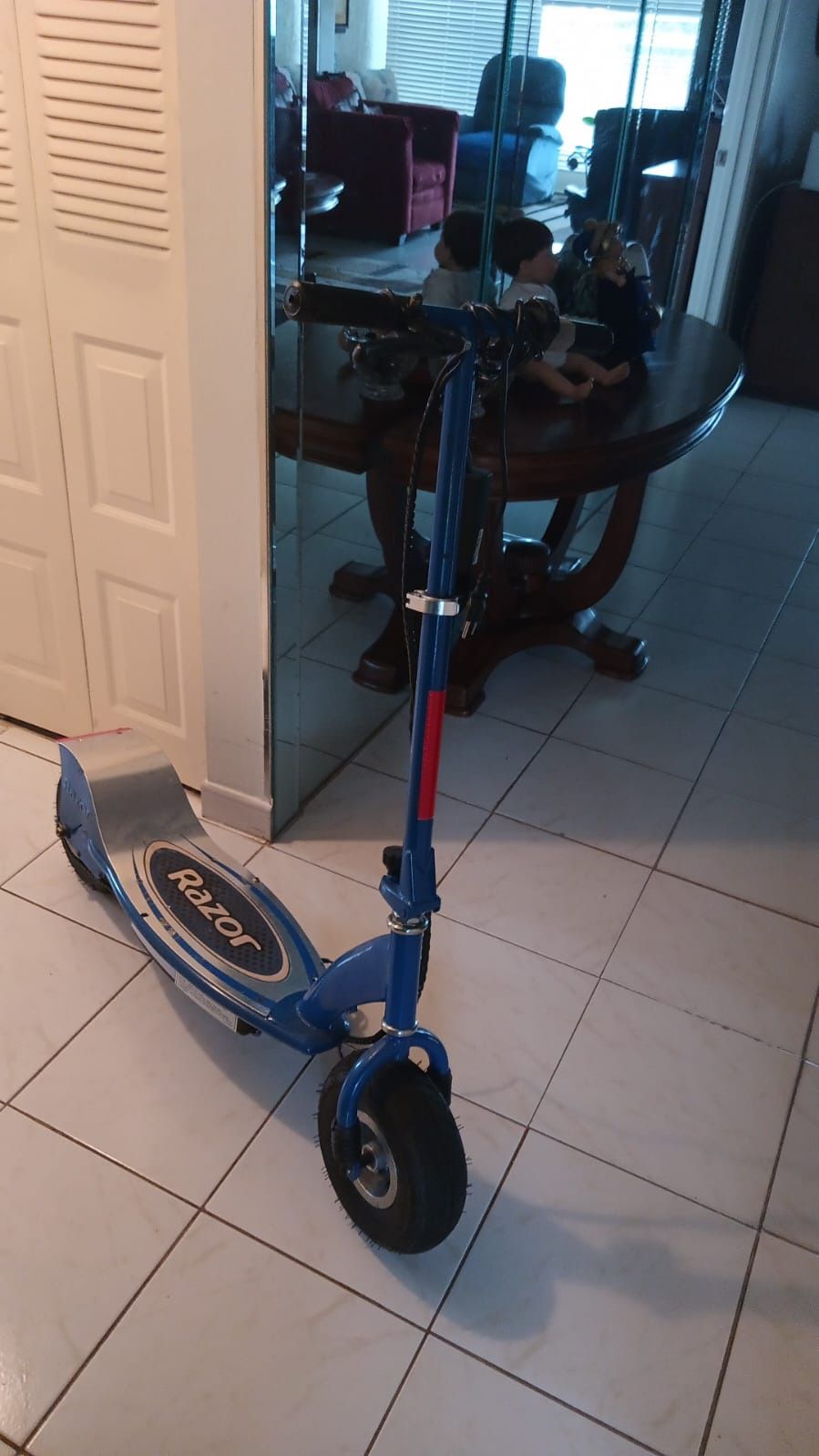 Electric Razor Scooter E300
