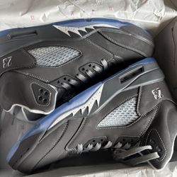 Wolf Gray Jordan 5’s