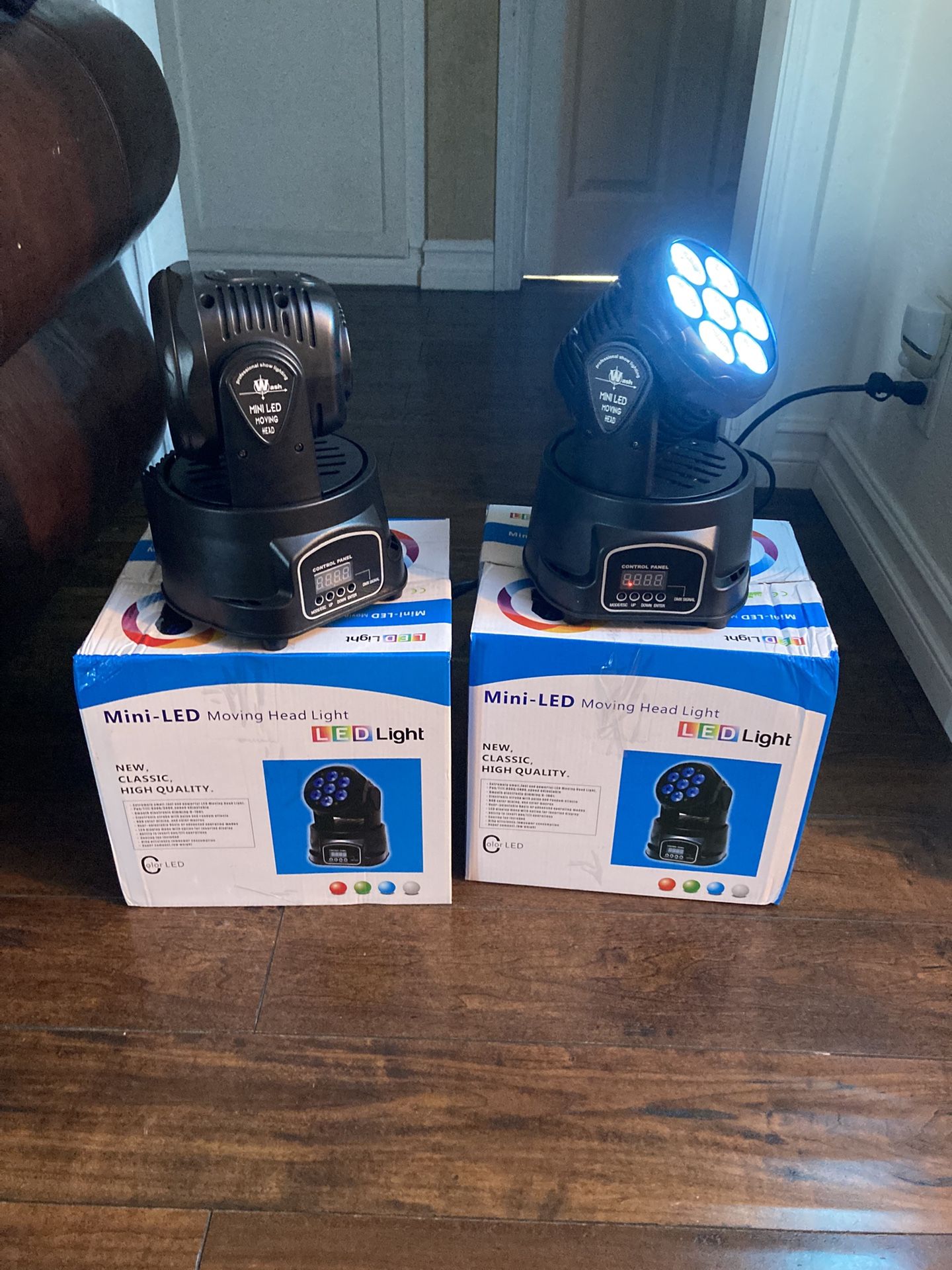 BRAND NEW – 2-Pack Mini LED Moving Head Lights – 7x8W RGBW 4-in-1 Listing Title:
NEW (Opened & Tested) Pair of Mini