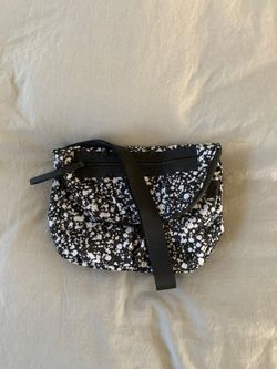 NEW Lululemom festival bag