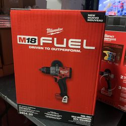 Milwaukee M18 FUEL 18V Lithium-Ion Brushless Cordless 1/2 in. Hammer Drill/Driver (Tool-Only)