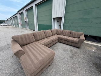 FREE Local Delivery 🚚- Ashley Furniture Brown 3 pcs Sectional Couch Sofa set