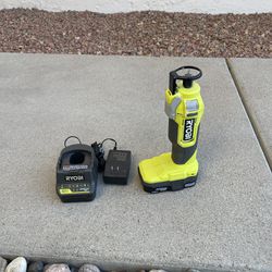 RYOBI ONE+ 18V Cut-Out Tool Kit with 1.5 Ah Battery and Charger