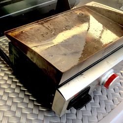 Suburban Outdoor LP Gas Grill.