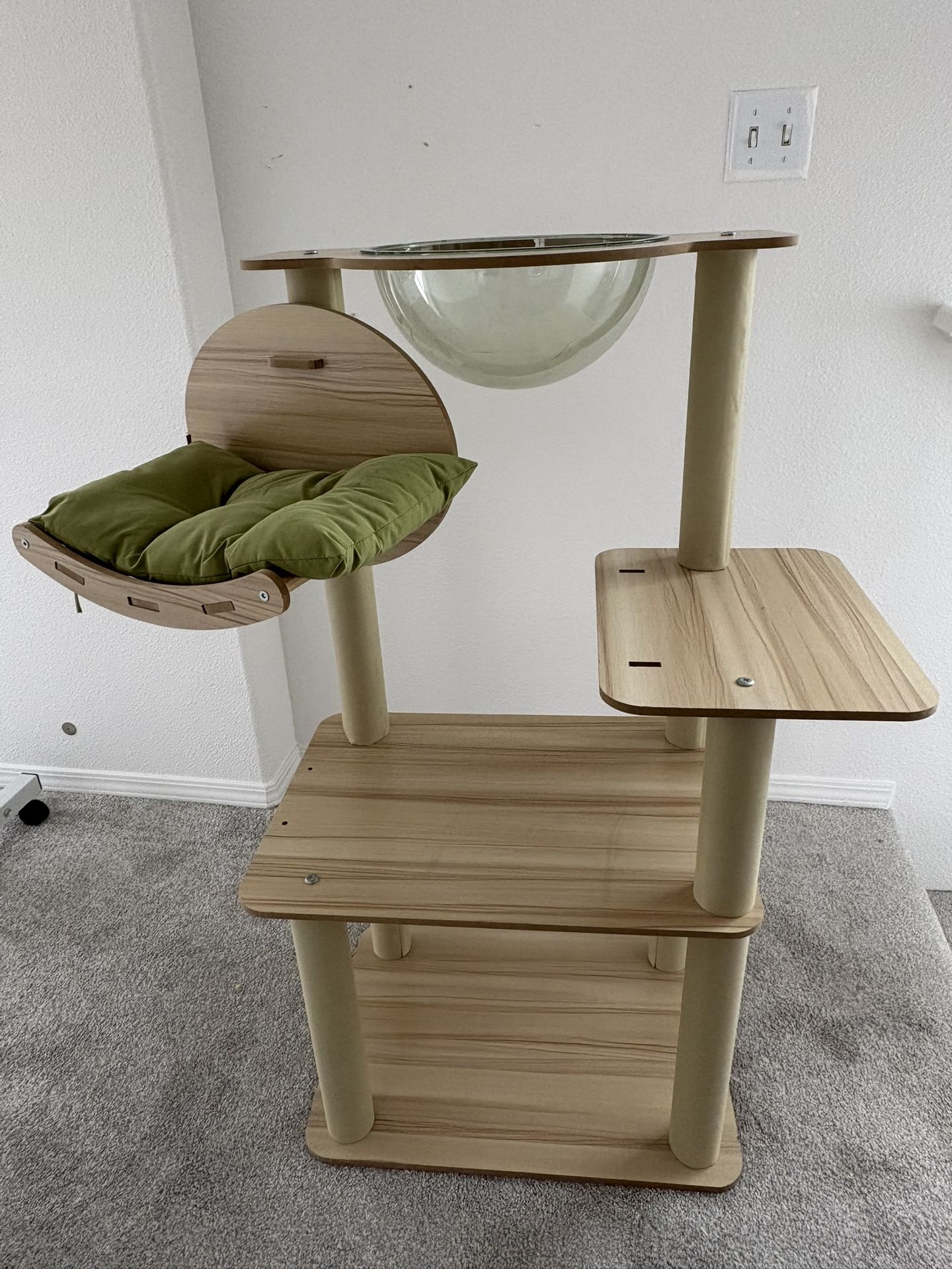 Pending Pickup - Free Cat Tree