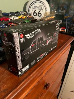 hot wheels mattel brick shop 83