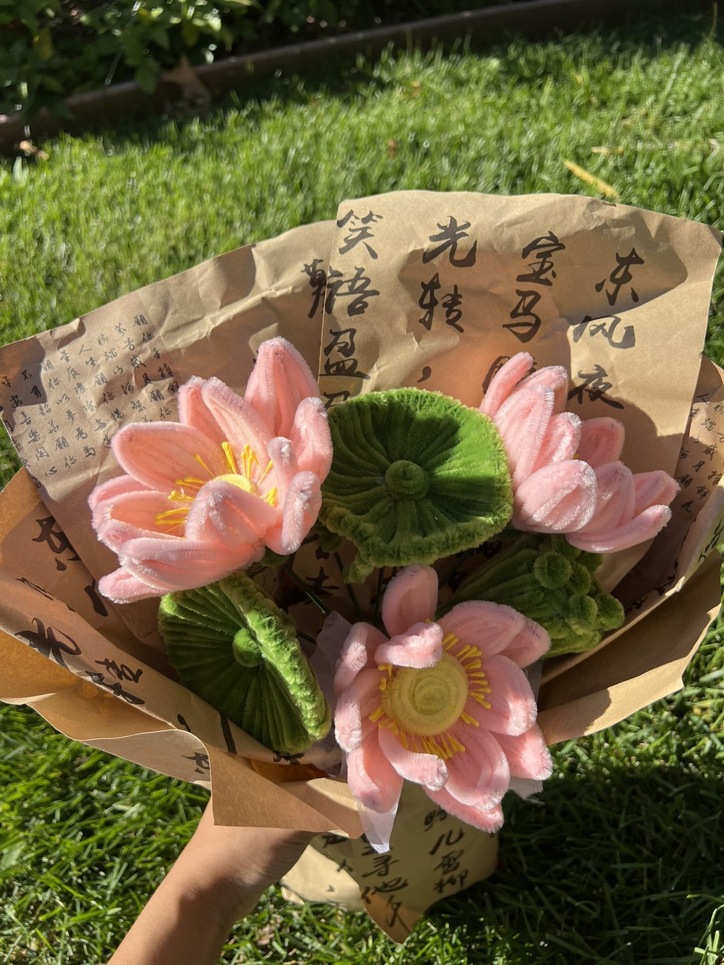Handmade Lotus Bouquet 🪷 Symbol of Peace & Renewal (45–50 cm)