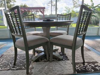 Round Dining Table Set with 4 Chairs