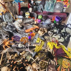 Halloween Holiday Collectibles - Animatronics, Indoor & Outdoor