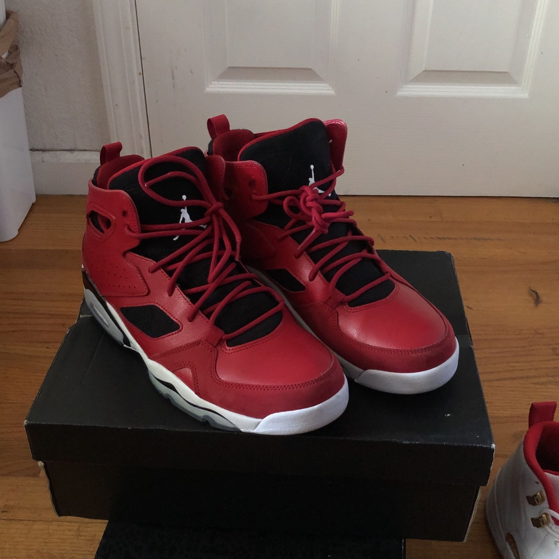 Red Jordons Size 10