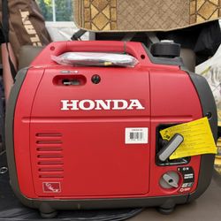 Honda EU2200i Generator and 5 Ft Parallel Cables