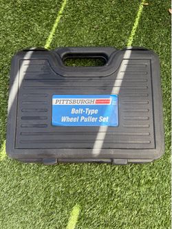 Wheel puller set