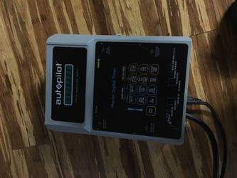 Autopilot automatic grow light