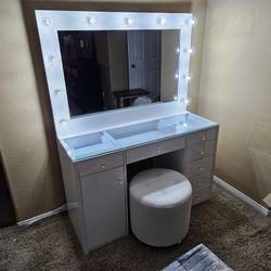 Brand New Vanity 7 Drawers And Storage Door W/ X L HOLLYWOOD MIRROR $699 FREE OTTOMAN LOCAL DELIVERY & SET UP