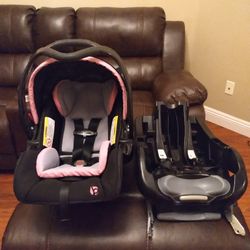 BABY TREND CAR SEAT AND BASE 