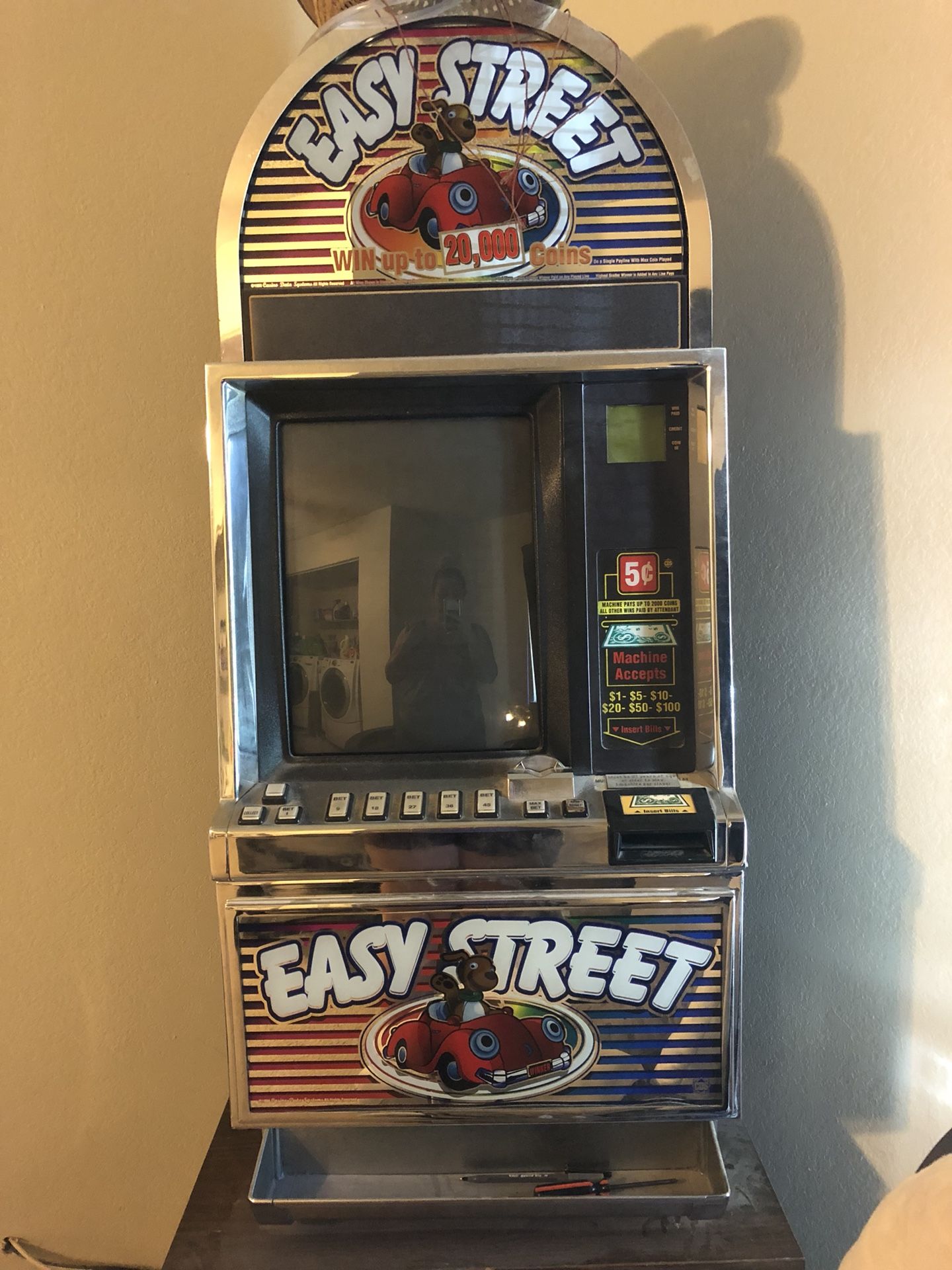 Easy Street Nickel Slot Machine