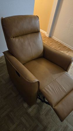 Recliner Chairs