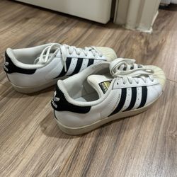 Adidas Sneakers 