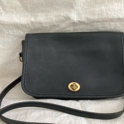 Black vintage coach purse style 9755