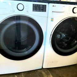 LG Washer & Dryer Set – Smart WiFi – Like New – $1050