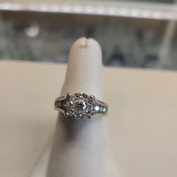 14k White Gold Rings 8.4 Grams Size 7 Layaway Available 10%down If You Are Interested Ask For Maribel Thank You 😊 
