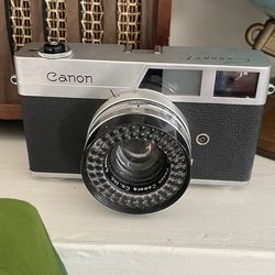 Vintage CANON CANONET camera