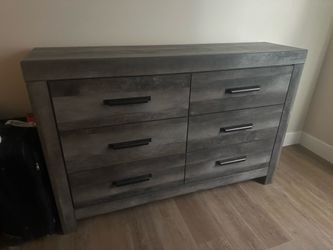 6 drawer Dresser - gray wood