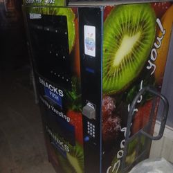 Se Vende Maquina Sodas Snacks Vending Mashin