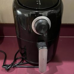 Kalorik 1.75 Quart Black Personal Air Fryer with Hot Air Technology FT  43875 BK