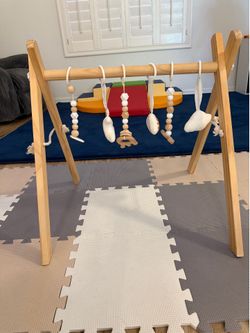 Baby play gym