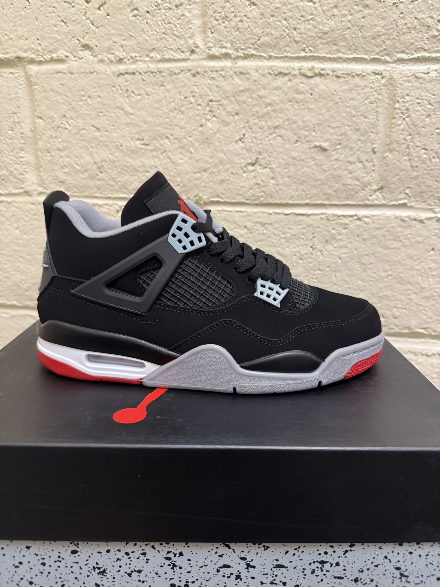 Jordan 4 Retro Bred