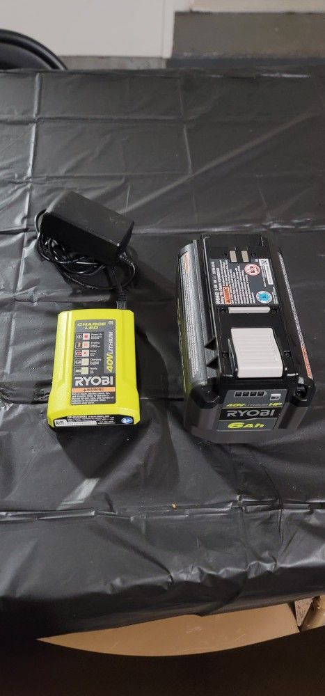New 40-Volt Lithiu.m-Ion 6 Ah Battery with Charger.
