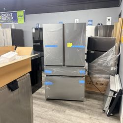 🔥CAFE PLATINUM GLASS COUNTER DEPTH REFRIGERATOR WITH LED BACK PANEL🔥