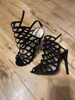 Black heels 5.5