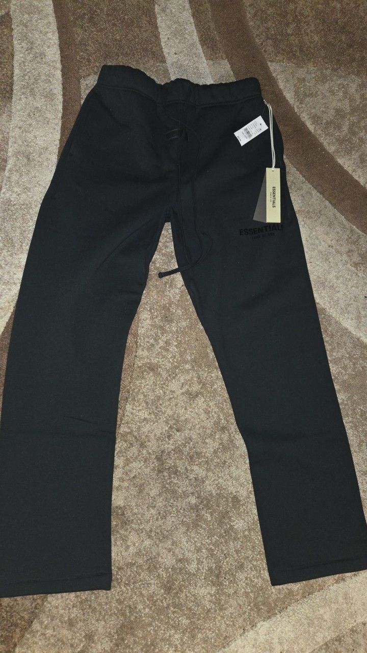 Size Small Essentials Sweat Pants