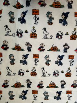 Halloween snoopy blanket