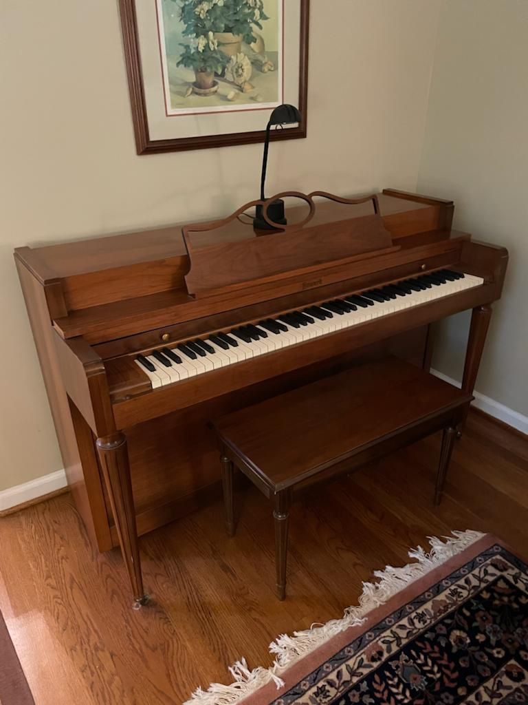 Howard Piano ( Price Negotiable )
