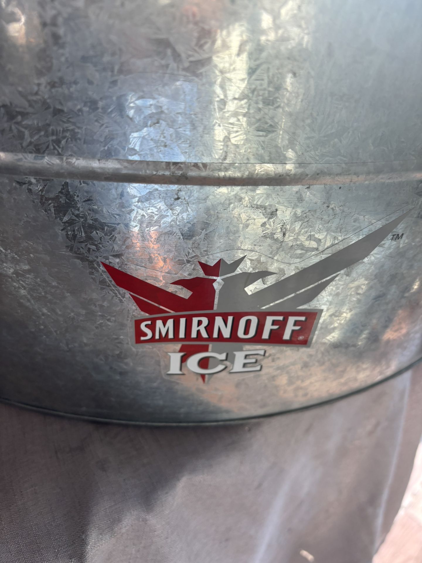 Smirnoff ice Bucket Cleaned 22 "Circumference By 9 Inch Ht