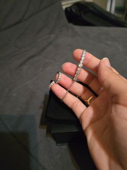 Jones New York Silvertone Crystal Hoop Earrings & Bracelet Set ✨