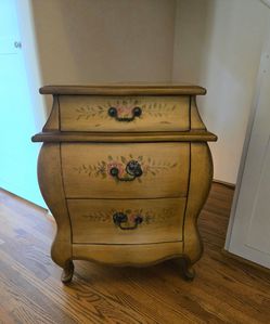 Accent Cabinet/Chest
