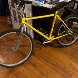 Vintage 80’s Schwinn 26” High Sierra Mountain Road Bike $120