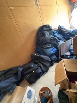 moving blackets