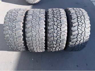(4) 35x12.50R17 Mickey Thompson Baja Boss