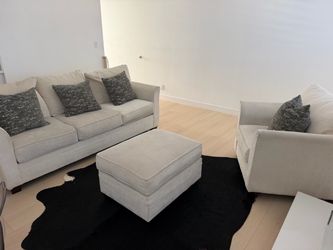 Couch set