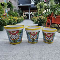 Talavera Yellow Rim Set Of 3 Vases. Clay Pots, Planters,Plants, Pottery. $75 cada set de 3