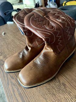 Men’s Boots 9