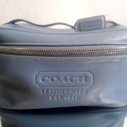 Coach Vintage Baby Blue Leather Train Case Vanity Cosmetic Bag

