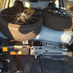 22 Inch Black And  Chrome Rims Tires And Rims