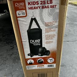 Kids 25 Lb Hanging Boxing Bag. New
